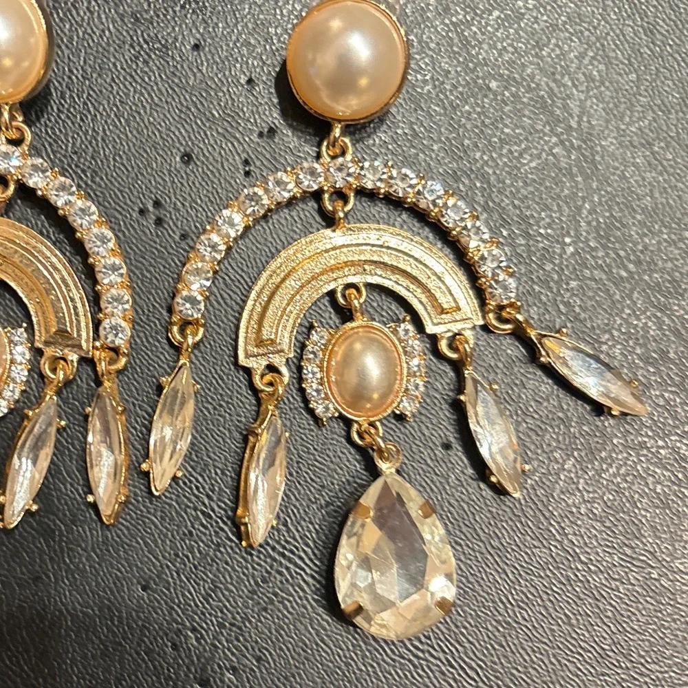 Earrings - Picture 2 of 3